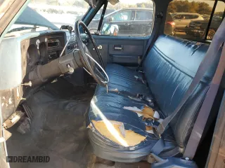 1991 Chevrolet Suburban with VIN 1GNER16K4MF133896, listed as a Copart auction lot 44008585 with 194,071 mi miles and Salvage Title. Bid and sale history available at carsss.com. Image 7.