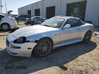 2006 Maserati GranSport z VIN ZAMEB18A160024220, wystawiony jako Copart lot #46989745 z przebiegiem 74 149 mil mil oraz Szkody całkowita. Historia ofert i sprzedaży dostępna na DreamBid. Obrazek 1.