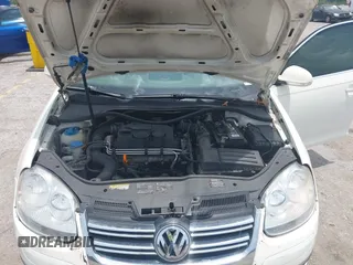2006 Volkswagen Jetta 1.9L TDI z VIN 3VWRT71K86M632237, wystawiony jako IAAI lot #42390120 z przebiegiem 359 623 mil mil oraz . Historia ofert i sprzedaży dostępna na DreamBid. Obrazek 10.