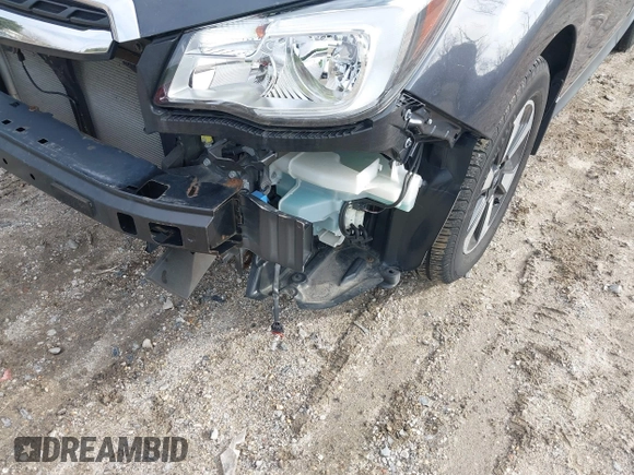 2018 Subaru Forester Premium with VIN JF2SJAGC0JH452501, listed as a IAAI auction lot 41871403 with 65,412 mi miles. Bid and sale history available at carsss.com. Image 18.