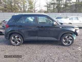 2024 Hyundai Venue Limited with VIN KMHRC8A37RU302957, listed as a IAAI auction lot 41645336 with 10,721 mi miles and . Bid and sale history available at DreamBid. Image 13.