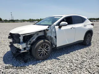 2022 Lexus NX 350 Premium z VIN 2T2GGCEZ4NC002510, wystawiony jako Copart lot #56745455 z przebiegiem 29 948 mil mil oraz Szkody całkowita. Historia ofert i sprzedaży dostępna na DreamBid. Obrazek 1.