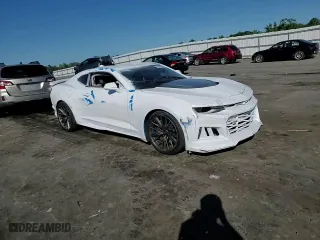 2022 Chevrolet Camaro ZL1 with VIN 1G1FK1R63N0122921, listed as a Copart auction lot 70043244 with 18,236 mi miles and Salvage Title. Bid and sale history available at carsss.com. Image 10.