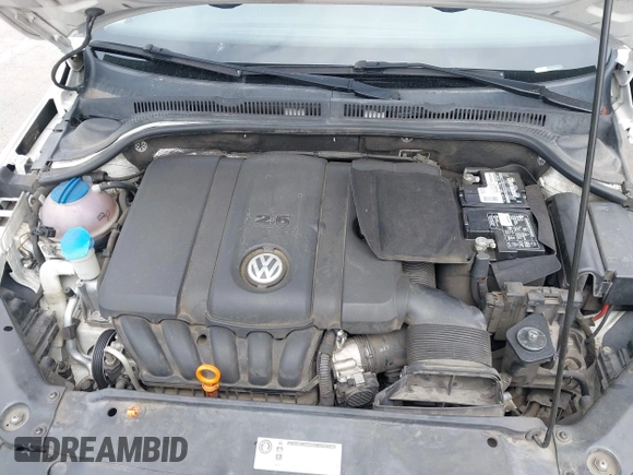 2011 Volkswagen Jetta SE with VIN 3VWDX7AJ2BM345251, listed as a IAAI auction lot 42407502 with 110,121 mi miles and . Bid and sale history available at DreamBid. Image 10.