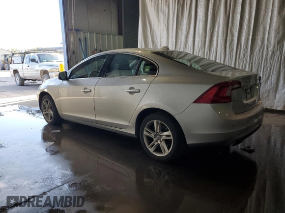 2015 Volvo S60 T5 Platinum with VIN YV1612TM2F2353008, listed as a Copart auction lot 69185513 with 70,403 mi miles. Bid and sale history available at carsss.com. Image 2.