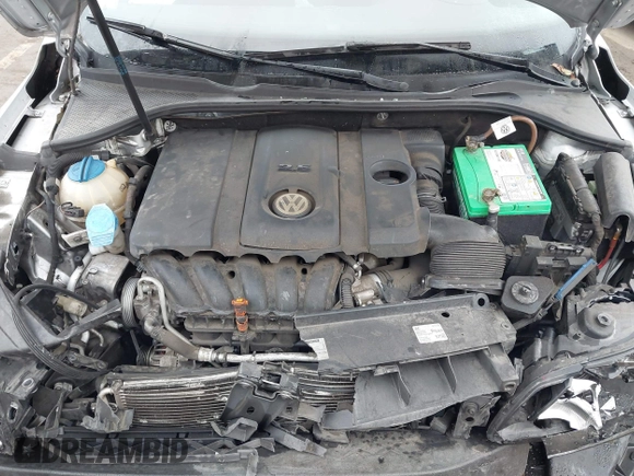 2013 Volkswagen Passat Wolfsburg Edition with VIN 1VWAP7A39DC126165, listed as a IAAI auction lot 41921572 with 132,992 mi miles. Bid and sale history available at carsss.com. Image 10.