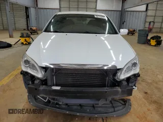 2013 Chrysler 200 LX with VIN 1C3CCBAB9DN761882, listed as a Copart auction lot 85113374 with 164,102 mi miles and Salvage Title. Bid and sale history available at carsss.com. Image 5.