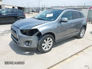 2013 Mitsubishi Outlander SE z VIN 4A4AP4AU5DE003650, wystawiony jako IAAI lot #42063517 z przebiegiem 109 165 mil mil oraz . Historia ofert i sprzedaży dostępna na DreamBid. Obrazek 2.