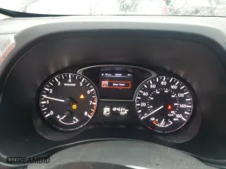 2014 Nissan Pathfinder S with VIN 5N1AR2MM9EC696166, listed as a Copart auction lot 84425384 with 184,634 mi miles and Clean Title. Bid and sale history available at carsss.com. Image 9.