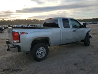 2011 GMC Sierra 2500HD SLE with VIN 1GT220CG9BZ394690, listed as a Copart auction lot 88148255 with 179,326 mi miles and Salvage Title. Bid and sale history available at carsss.com. Image 3.