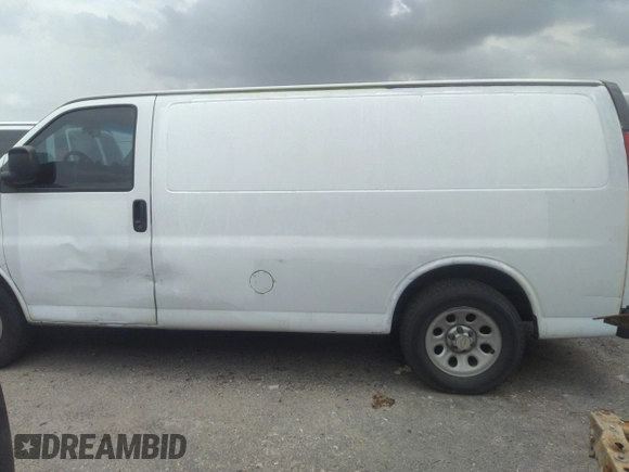 2014 Chevrolet Express Cargo z VIN 1GCSGAFX1E1153230, wystawiony jako IAAI lot #42267802 z przebiegiem 246 804 mil mil oraz . Historia ofert i sprzedaży dostępna na DreamBid. Obrazek 14.