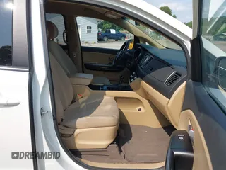 2016 Kia Sedona LX z VIN KNDMB5C16G6125279, wystawiony jako IAAI lot #42477509 z przebiegiem 114 430 mil mil oraz . Historia ofert i sprzedaży dostępna na DreamBid. Obrazek 5.
