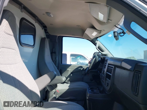 2018 Chevrolet Express Cargo Van with VIN 1GCWGAFP4J1286284, listed as a IAAI auction lot 41640914 with 98,691 mi miles. Bid and sale history available at carsss.com. Image 5.