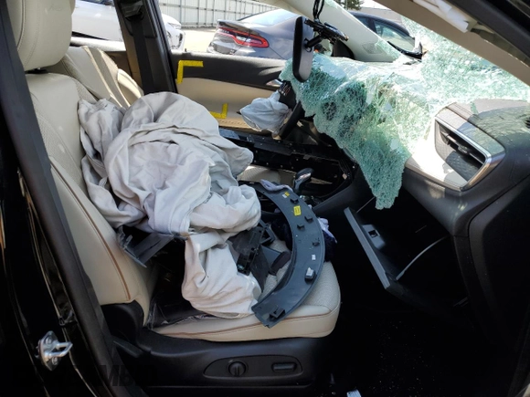 2024 Buick Encore GX Avenir with VIN KL4AMFSL1RB046631, listed as a Copart auction lot 53665325 with Not provided miles and Salvage title. Bid and sale history available at DreamBid. Image 7.