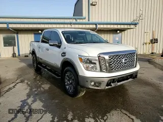 2017 Nissan Titan SV z VIN 1N6AA1E53HN537209, wystawiony jako Copart lot #82431934 z przebiegiem 119 148 mil mil oraz Szkoda całkowita • Salvage title. Historia ofert i sprzedaży dostępna na DreamBid. Obrazek 13.