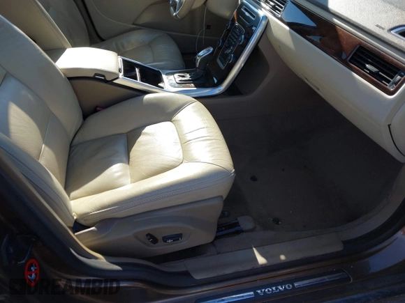 2013 Volvo XC70 3.2L with VIN YV4952BZ6D1154242, listed as a IAAI auction lot 41370020 with 190,784 mi miles and . Bid and sale history available at DreamBid. Image 5.