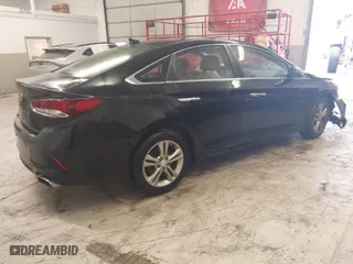 2019 Hyundai Sonata Sport with VIN 5NPE34AF4KH789783, listed as a IAAI auction lot 41082804 with 92,877 mi miles. Bid and sale history available at carsss.com. Image 4.