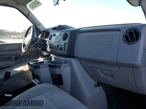 2013 Ford Econoline Cargo Commercial with VIN 1FTNE1EW8DDA40884, listed as a Copart auction lot 48162845 with 204,886 mi miles and Clean title. Bid and sale history available at DreamBid. Image 8.