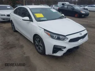 2020 Kia Forte LXS with VIN 3KPF24AD2LE226520, listed as a IAAI auction lot 41513227 with 84,762 mi miles. Bid and sale history available at carsss.com. Image 1.