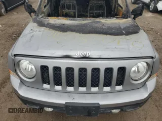 2017 Jeep Patriot Sport z VIN 1C4NJPBB3HD203690, wystawiony jako Copart lot #82044774 z przebiegiem Nie podano mil oraz Szkoda całkowita • Salvage title. Historia ofert i sprzedaży dostępna na DreamBid. Obrazek 12.
