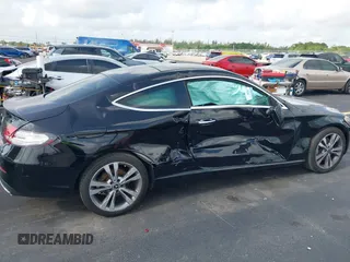 2018 Mercedes-Benz C 300 с VIN WDDWJ4KB1JF678659, выставлен на аукционе IAAI как лот 42447456 с пробегом 121 936 миль миль и . История ставок и продаж доступна на DreamBid. Изображение 6.