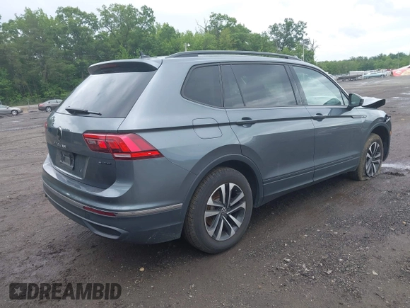 2024 Volkswagen Tiguan S with VIN 3VVFB7AX9RM041943, listed as a IAAI auction lot 42302830 with 29,844 mi miles and . Bid and sale history available at DreamBid. Image 4.