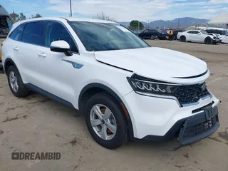 2021 Kia Sorento LX z VIN 5XYRGDLC5MG058167, wystawiony jako IAAI lot #41621664 z przebiegiem 52 931 mil mil oraz . Historia ofert i sprzedaży dostępna na DreamBid. Obrazek 1.