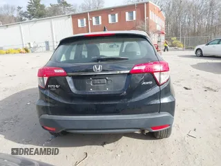 2021 Honda HR-V LX with VIN 3CZRU6H32MM732561, listed as a IAAI auction lot 41198953 with 21,905 mi miles. Bid and sale history available at carsss.com. Image 16.