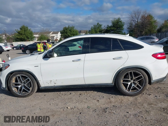 2016 Mercedes-Benz GLE 450 AMG z VIN 4JGED6EB0GA008008, wystawiony jako IAAI lot #42038463 z przebiegiem 159 653 mil mil oraz . Historia ofert i sprzedaży dostępna na DreamBid. Obrazek 14.
