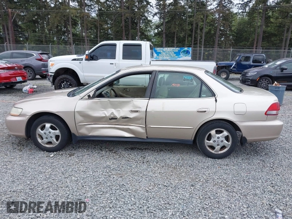 2001 Honda Accord LX z VIN JHMCG56471C028960, wystawiony jako IAAI lot #42223734 z przebiegiem 387 033 mil mil oraz . Historia ofert i sprzedaży dostępna na DreamBid. Obrazek 15.