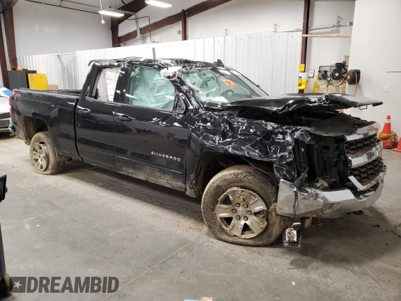 2018 Chevrolet Silverado 1500 LT with VIN 1GCVKREC2JZ237366, listed as a Copart auction lot 53151945 with 333,333 mi miles and Clean Title. Bid and sale history available at DreamBid. Image 4.