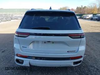 2024 Jeep Grand Cherokee with VIN 1C4RJYB63R8510782, listed as a IAAI auction lot 40878374 with 2,396 mi miles and . Bid and sale history available at DreamBid. Image 17.