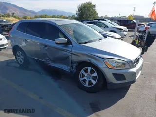 2011 Volvo XC60 3.2L with VIN YV4952DL1B2178108, listed as a IAAI auction lot 40755838 with 101,977 mi miles. Bid and sale history available at carsss.com. Image 1.