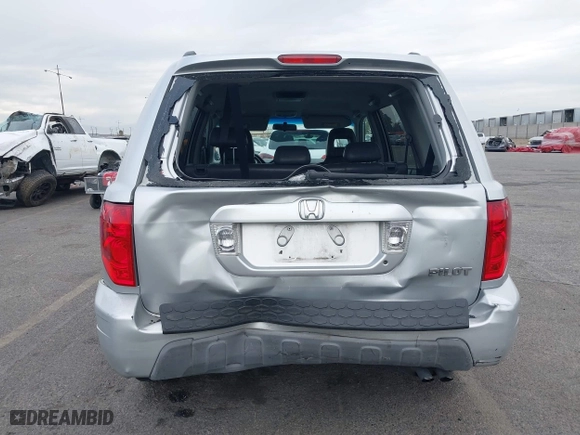 2004 Honda Pilot EX with VIN 2HKYF18644H596075, listed as a IAAI auction lot 41093500 with 92,952 mi miles. Bid and sale history available at carsss.com. Image 16.