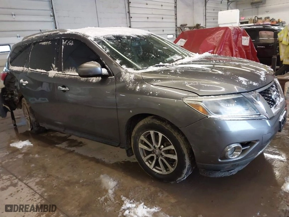 2015 Nissan Pathfinder S with VIN 5N1AR2MM9FC708365, listed as a IAAI auction lot 41240507 with 83,434 mi miles. Bid and sale history available at carsss.com. Image 1.