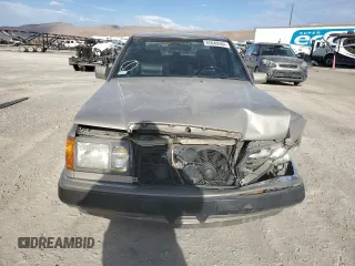 1993 Mercedes-Benz E Class with VIN WDBEA32E2PB985394, listed as a Copart auction lot 65040584 with 260,519 mi miles and Salvage Title. Bid and sale history available at carsss.com. Image 5.