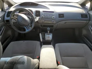 2008 Honda Civic LX z VIN 1HGFA16588L075606, wystawiony jako Copart lot #55765845 z przebiegiem 201 896 mil mil oraz Szkoda całkowita • Salvage title. Historia ofert i sprzedaży dostępna na DreamBid. Obrazek 8.