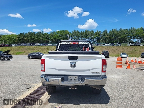 2019 Ram 2500 Tradesman with VIN 3C6UR5CL1KG598101, listed as a IAAI auction lot 42667301 with 90,262 mi miles and . Bid and sale history available at DreamBid. Image 14.
