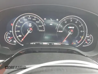 2019 BMW M5 z VIN WBSJF0C58KB448366, wystawiony jako Copart lot #50417885 z przebiegiem 59 061 mil mil oraz Szkoda całkowita • Salvage title. Historia ofert i sprzedaży dostępna na DreamBid. Obrazek 9.