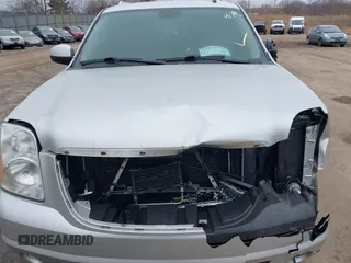 2014 GMC Yukon XL Denali with VIN 1GKS2MEF1ER246201, listed as a IAAI auction lot 41454172 with 135,394 mi miles. Bid and sale history available at carsss.com. Image 10.