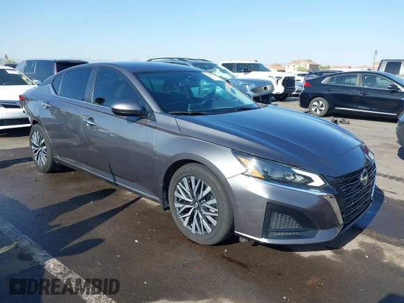 2023 Nissan Altima SV z VIN 1N4BL4DV3PN353476, wystawiony jako IAAI lot #42259077 z przebiegiem 26 201 mil mil oraz . Historia ofert i sprzedaży dostępna na DreamBid. Obrazek 1.