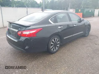 2017 Nissan Altima SR z VIN 1N4AL3AP4HC489298, wystawiony jako IAAI lot #42140956 z przebiegiem 96 126 mil mil oraz . Historia ofert i sprzedaży dostępna na DreamBid. Obrazek 4.