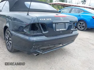 2000 Mercedes-Benz CLK 320/430 z VIN WDBLK65G9YT029795, wystawiony jako IAAI lot #42398059 z przebiegiem 109 329 mil mil oraz . Historia ofert i sprzedaży dostępna na DreamBid. Obrazek 6.