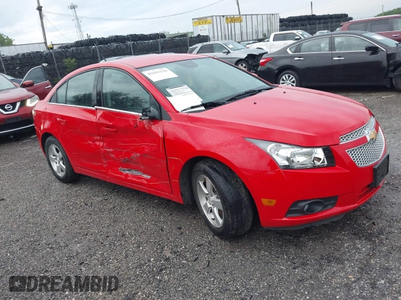 2014 Chevrolet Cruze 1LT with VIN 1G1PC5SB2E7177898, listed as a IAAI auction lot 42643118 with 40,029 mi miles and . Bid and sale history available at DreamBid. Image 1.