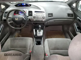 2008 Honda Civic LX z VIN 1HGFA16568L002587, wystawiony jako Copart lot #60371515 z przebiegiem 192 191 mil mil oraz Czysty tytuł • Clean title. Historia ofert i sprzedaży dostępna na DreamBid. Obrazek 8.