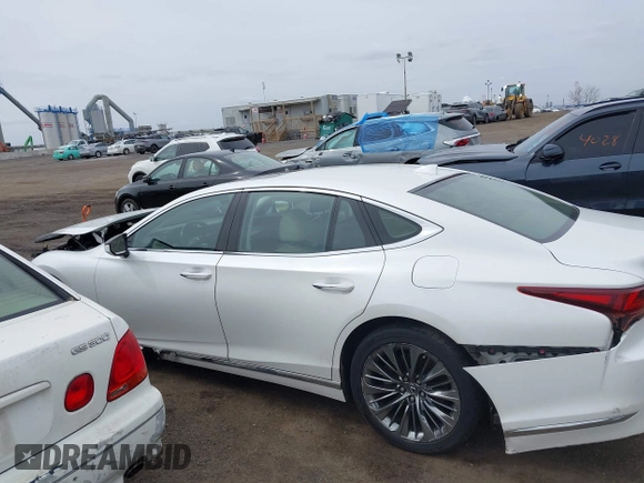 2018 Lexus LS with VIN JTHC51FF2J5002867, listed as a IAAI auction lot 41901468 with 102,602 mi miles. Bid and sale history available at carsss.com. Image 14.