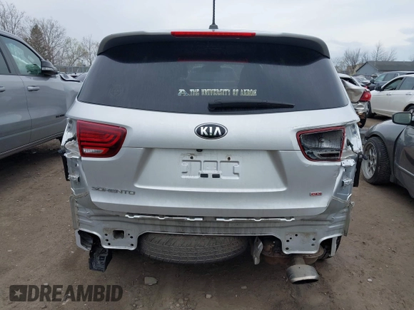 2019 Kia Sorento LX with VIN 5XYPG4A35KG580742, listed as a IAAI auction lot 42064745 with 80,741 mi miles. Bid and sale history available at carsss.com. Image 17.