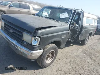 1987 Ford F-150 with VIN 2FTDF15Y2HCB10816, listed as a IAAI auction lot 41770760 with 86,290 mi miles. Bid and sale history available at carsss.com. Image 17.
