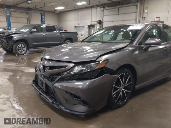 2022 Toyota Camry SE with VIN 4T1G11AK9NU074952, listed as a IAAI auction lot 41829075 with 37,315 mi miles. Bid and sale history available at carsss.com. Image 6.