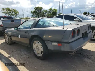 1988 Chevrolet Corvette z VIN 1G1YY2182J5119855, wystawiony jako Copart lot #73824664 z przebiegiem Nie podano mil oraz Szkoda całkowita • Salvage title. Historia ofert i sprzedaży dostępna na DreamBid. Obrazek 2.